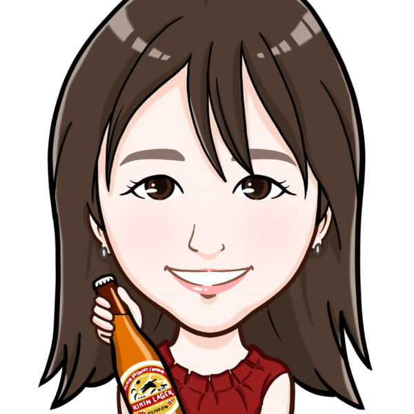 キリン瓶ビールを持った女性上半身似顔絵